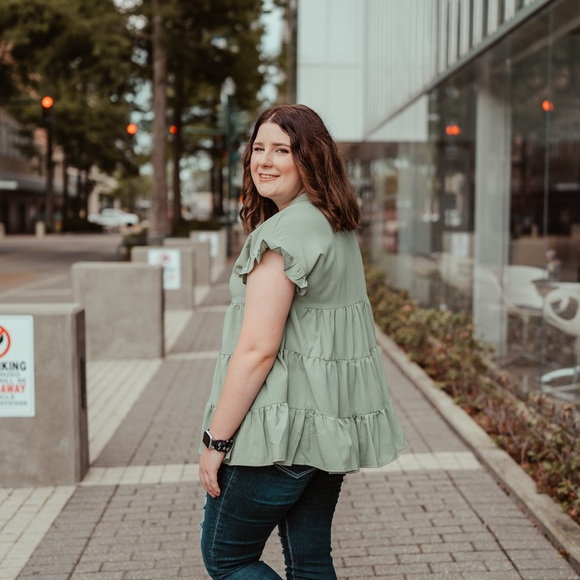 Green Ruffle Sleeve Blouse - Picture 4 of 4